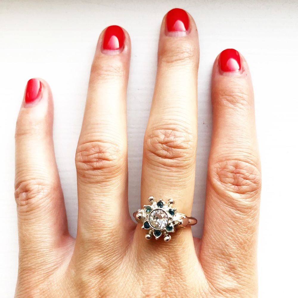 Vintage Avon silver & sapphire snowflake ring
